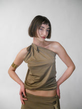 Load image into Gallery viewer, Camel Ruffle Drape Set
